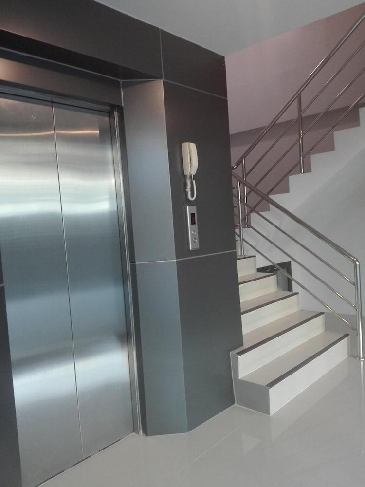 Ud House Aparthotel Udon Thani Ngoại thất bức ảnh