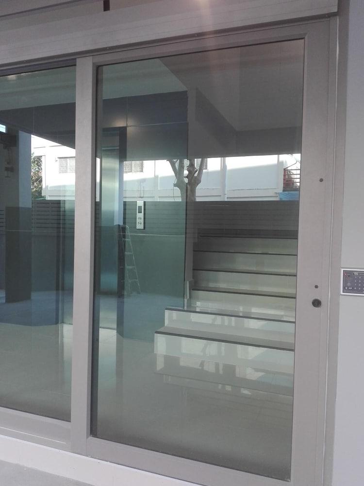 Ud House Aparthotel Udon Thani Ngoại thất bức ảnh